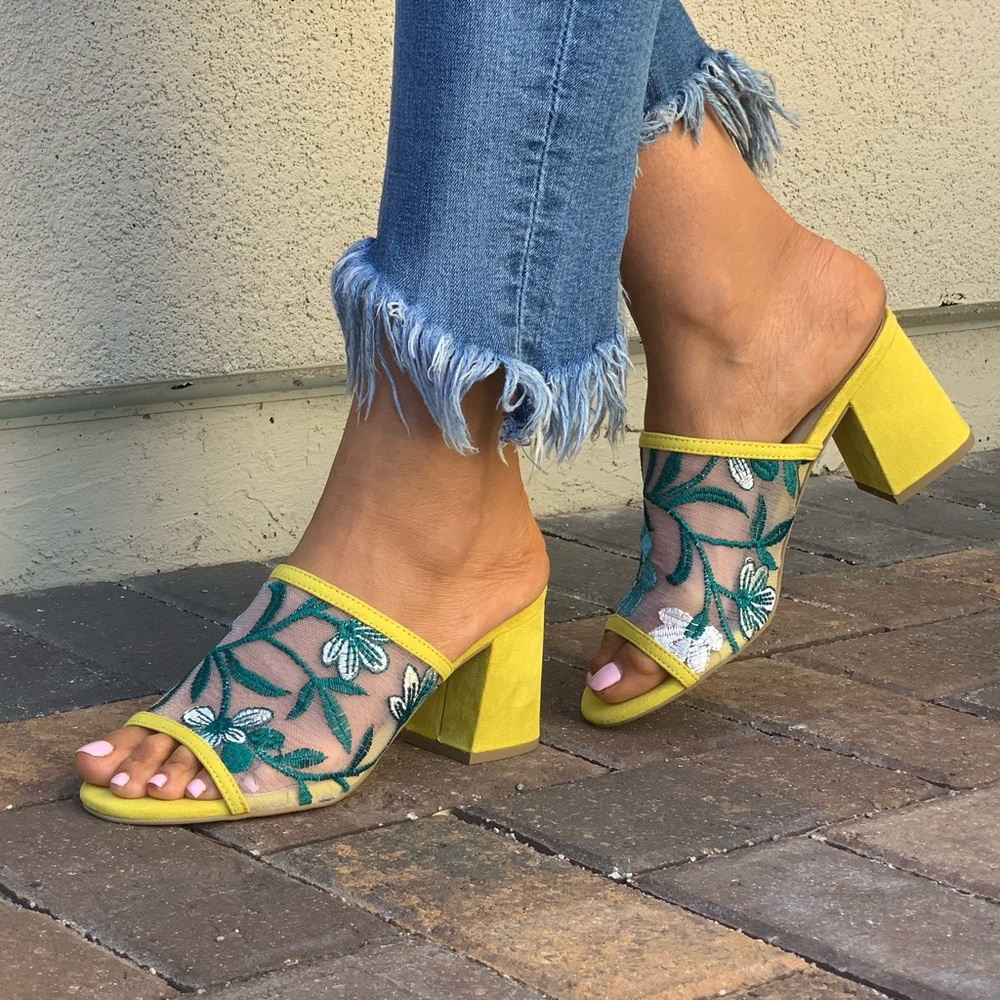 Brisbane Floral Mesh Embroidered Block Heel Mule - Picture 5 of 8
